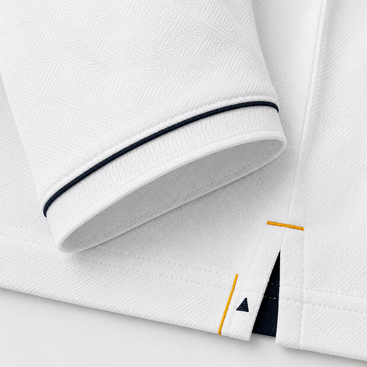 ARCTIC WHITE